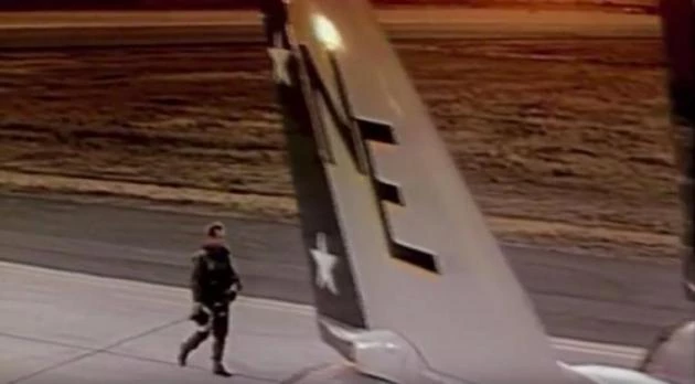 F-14: Δείτε το νοσταλγικό διαφημιστικό βίντεο της δεκαετίας του ΄80 με το μαχητικό του Top Gun (βίντεο)